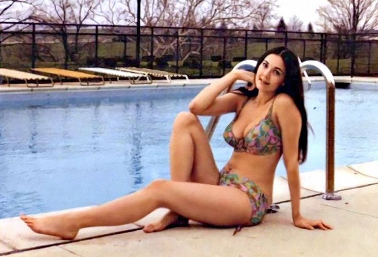 A young Lynda Carter in bikini